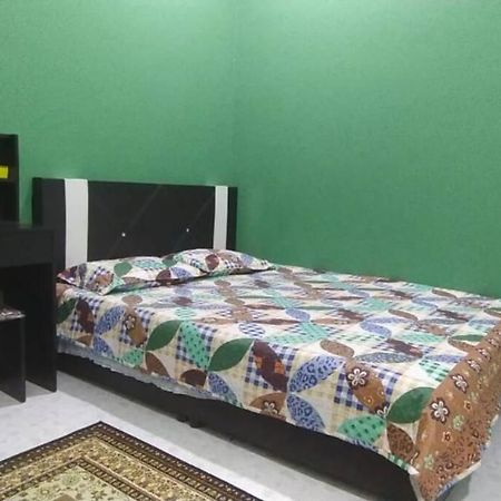 Homestay Kak Tiy Kuala Terengganu Exterior foto
