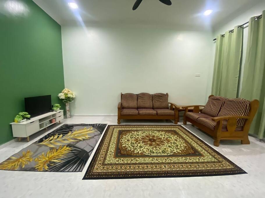 Homestay Kak Tiy Kuala Terengganu Exterior foto